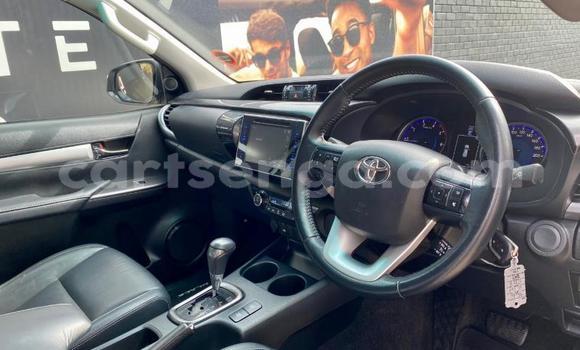 Nunua Ilio tumika Toyota Hilux White Gari ndani ya Ezulwini nchini Hhohho Nunua Ilio tumika Toyota Hilux White Gari ndani ya Ezulwini nchini Hhohho