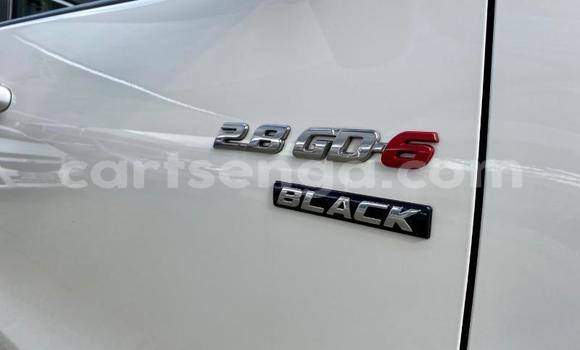 Nunua Ilio tumika Toyota Hilux White Gari ndani ya Ezulwini nchini Hhohho Nunua Ilio tumika Toyota Hilux White Gari ndani ya Ezulwini nchini Hhohho