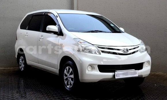 Nunua Ilio tumika Toyota Avanza White Gari ndani ya Hlatikulu nchini Wilaya ya Shiselweni Nunua Ilio tumika Toyota Avanza White Gari ndani ya Hlatikulu nchini Wilaya ya Shiselweni