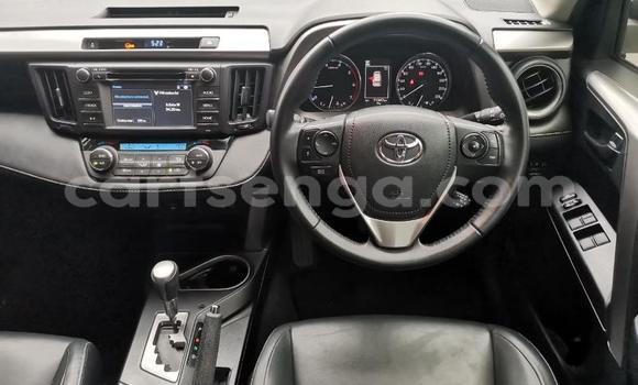 Nunua Ilio tumika Toyota RAV4 White Gari ndani ya Hlatikulu nchini Wilaya ya Shiselweni Nunua Ilio tumika Toyota RAV4 White Gari ndani ya Hlatikulu nchini Wilaya ya Shiselweni