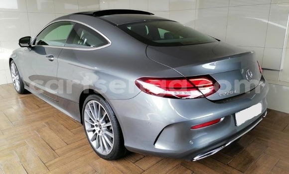 Nunua Ilio tumika Mercedes‒Benz C–Class Silver Gari ndani ya Big Bend nchini Lubombo Nunua Ilio tumika Mercedes‒Benz C–Class Silver Gari ndani ya Big Bend nchini Lubombo