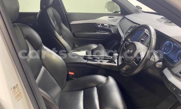 Nunua Ilio tumika Volvo XC90 White Gari ndani ya Ezulwini nchini Hhohho Nunua Ilio tumika Volvo XC90 White Gari ndani ya Ezulwini nchini Hhohho