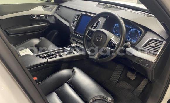 Nunua Ilio tumika Volvo XC90 White Gari ndani ya Ezulwini nchini Hhohho Nunua Ilio tumika Volvo XC90 White Gari ndani ya Ezulwini nchini Hhohho