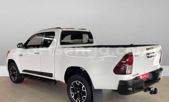 Acheter Occasion Voiture Toyota Hilux Blanc à Hlatikulu, Shiselweni District Acheter Occasion Voiture Toyota Hilux Blanc à Hlatikulu, Shiselweni District