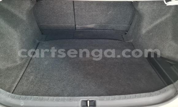 Nunua Ilio tumika Toyota Corolla White Gari ndani ya Ezulwini nchini Hhohho Nunua Ilio tumika Toyota Corolla White Gari ndani ya Ezulwini nchini Hhohho