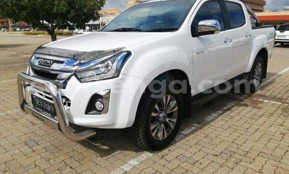 Buy Used Isuzu D–MAX White Car in Mbabane in Manzini Buy Used Isuzu D–MAX White Car in Mbabane in Manzini
