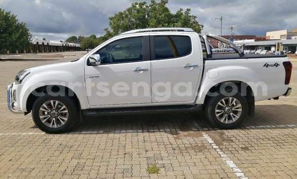 Buy Used Isuzu D–MAX White Car in Mbabane in Manzini Buy Used Isuzu D–MAX White Car in Mbabane in Manzini