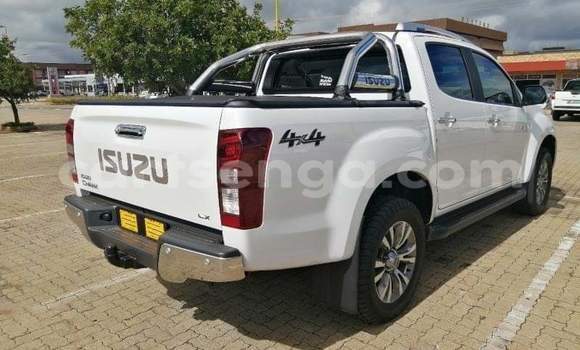 Buy Used Isuzu D–MAX White Car in Mbabane in Manzini Buy Used Isuzu D–MAX White Car in Mbabane in Manzini