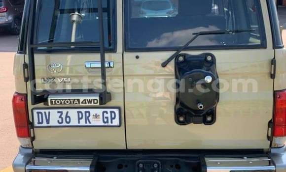 Acheter Occasion Voiture Toyota Land Cruiser Beige à Ezulwini, Hhohho Acheter Occasion Voiture Toyota Land Cruiser Beige à Ezulwini, Hhohho