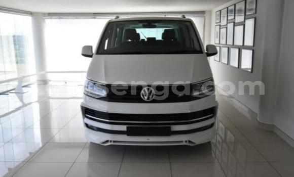 Acheter Occasion Voiture Volkswagen Caravelle Blanc à Mbabane, Manzini Acheter Occasion Voiture Volkswagen Caravelle Blanc à Mbabane, Manzini