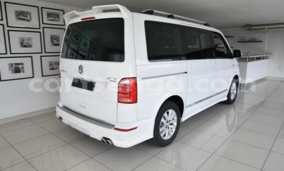 Acheter Occasion Voiture Volkswagen Caravelle Blanc à Mbabane, Manzini Acheter Occasion Voiture Volkswagen Caravelle Blanc à Mbabane, Manzini