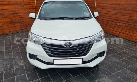 Buy Used Toyota Avanza White Car in Big Bend in Lubombo