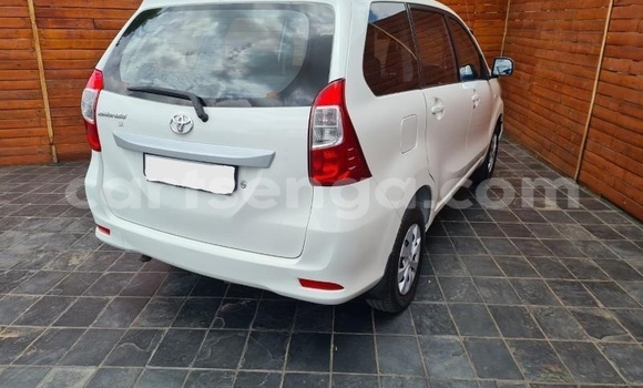 Acheter Occasion Voiture Toyota Avanza Blanc à Big Bend, Lubombo Acheter Occasion Voiture Toyota Avanza Blanc à Big Bend, Lubombo