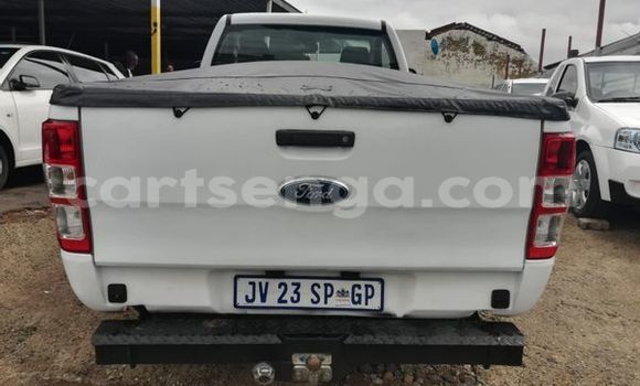 Buy Used Ford Ranger White Car in Import - Dubai in Hhohho Buy Used Ford Ranger White Car in Import - Dubai in Hhohho