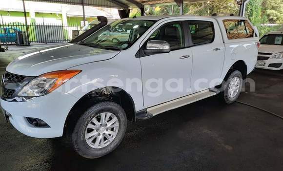 Acheter Occasion Voiture Mazda BT-50 Blanc à Mbabane, Manzini