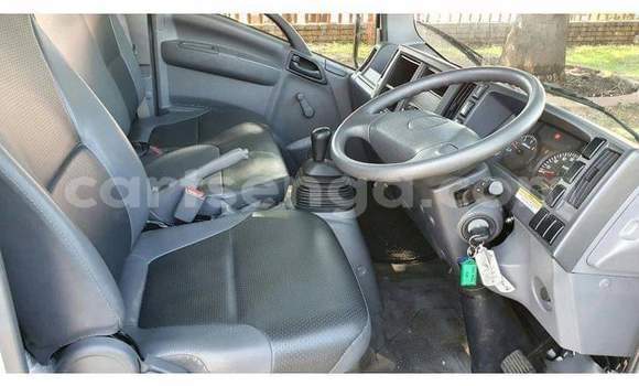 Buy Used Nissan Pickup White Car in Hluti in Shiselweni District Buy Used Nissan Pickup White Car in Hluti in Shiselweni District