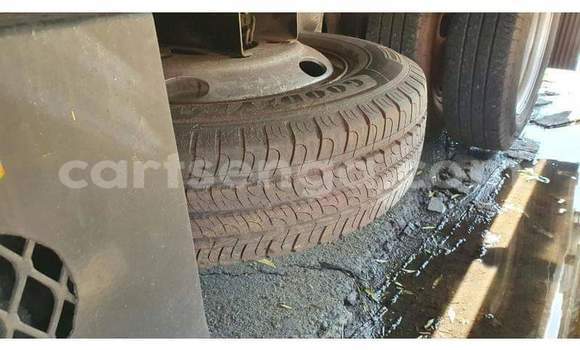 Buy Used Nissan Pickup White Car in Hluti in Shiselweni District Buy Used Nissan Pickup White Car in Hluti in Shiselweni District