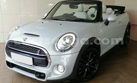Nunua Ilio tumika MINI Cooper Beige Gari ndani ya Big Bend nchini Lubombo Nunua Ilio tumika MINI Cooper Beige Gari ndani ya Big Bend nchini Lubombo