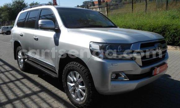 Nunua Ilio tumika Toyota Land Cruiser Silver Gari ndani ya Mbabane nchini Manzini