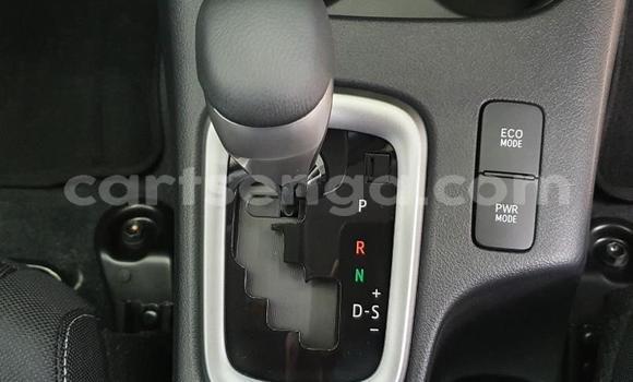 Buy Used Toyota Hilux White Car in Ezulwini in Hhohho Buy Used Toyota Hilux White Car in Ezulwini in Hhohho