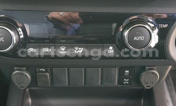 Buy Used Toyota Hilux White Car in Ezulwini in Hhohho Buy Used Toyota Hilux White Car in Ezulwini in Hhohho