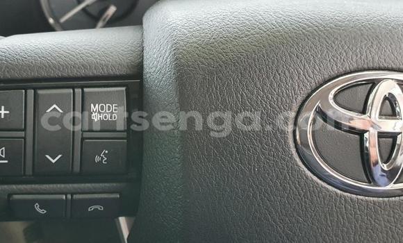 Buy Used Toyota Hilux White Car in Ezulwini in Hhohho Buy Used Toyota Hilux White Car in Ezulwini in Hhohho