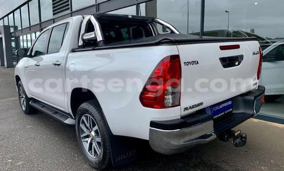 Buy Used Toyota Hilux White Car in Ezulwini in Hhohho Buy Used Toyota Hilux White Car in Ezulwini in Hhohho