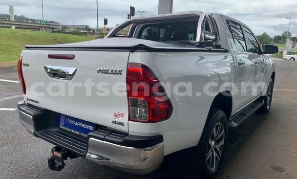 Buy Used Toyota Hilux White Car in Ezulwini in Hhohho Buy Used Toyota Hilux White Car in Ezulwini in Hhohho