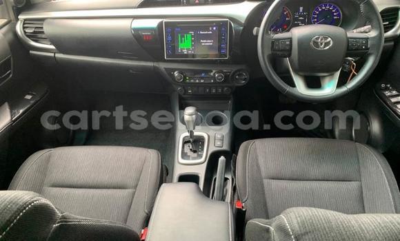 Buy Used Toyota Hilux White Car in Ezulwini in Hhohho Buy Used Toyota Hilux White Car in Ezulwini in Hhohho