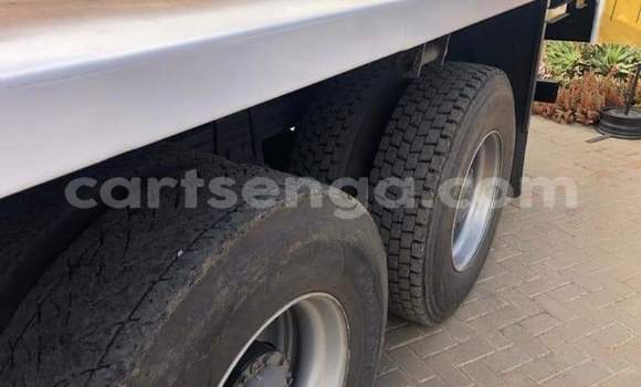 Buy Used Mercedes‒Benz Truck White Truck in Ezulwini in Hhohho Buy Used Mercedes‒Benz Truck White Truck in Ezulwini in Hhohho