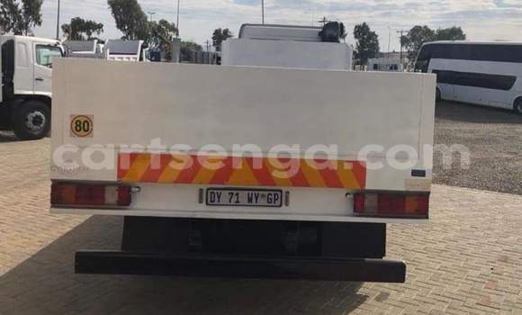 Buy Used Mercedes‒Benz Truck White Truck in Ezulwini in Hhohho Buy Used Mercedes‒Benz Truck White Truck in Ezulwini in Hhohho