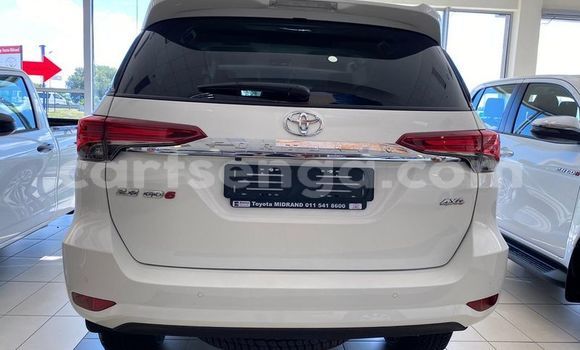 Buy Used Toyota Fortuner White Car in Manzini in Manzini Buy Used Toyota Fortuner White Car in Manzini in Manzini