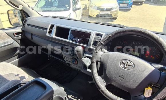 Buy Used Toyota Commuter White Car in Mbabane in Manzini Buy Used Toyota Commuter White Car in Mbabane in Manzini
