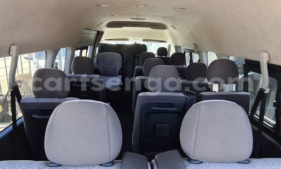 Buy Used Toyota Commuter White Car in Mbabane in Manzini Buy Used Toyota Commuter White Car in Mbabane in Manzini