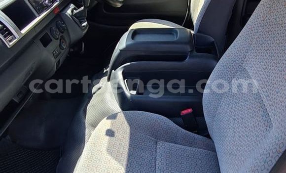 Buy Used Toyota Commuter White Car in Mbabane in Manzini Buy Used Toyota Commuter White Car in Mbabane in Manzini