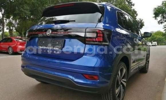Buy Used Volkswagen T-Roc Blue Car in Mbabane in Manzini Buy Used Volkswagen T-Roc Blue Car in Mbabane in Manzini