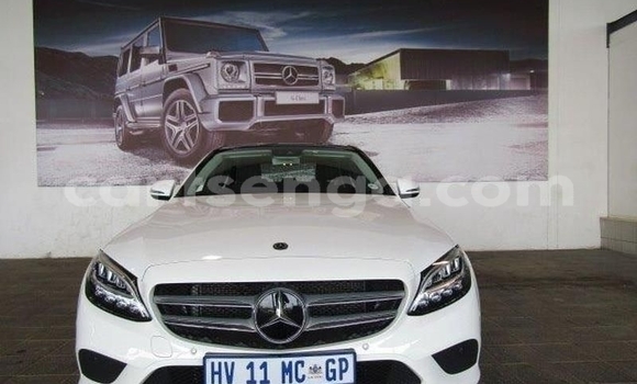 Acheter Occasion Voiture Mercedes‒Benz C-klasse Blanc à Big Bend, Lubombo Acheter Occasion Voiture Mercedes‒Benz C-klasse Blanc à Big Bend, Lubombo