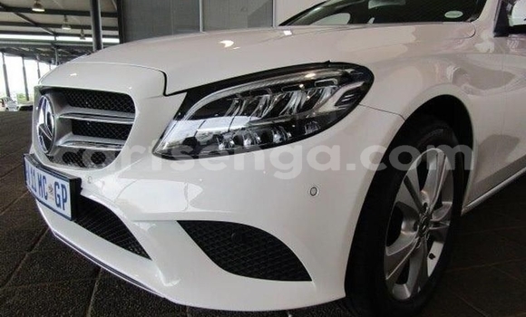 Acheter Occasion Voiture Mercedes‒Benz C-klasse Blanc à Big Bend, Lubombo Acheter Occasion Voiture Mercedes‒Benz C-klasse Blanc à Big Bend, Lubombo