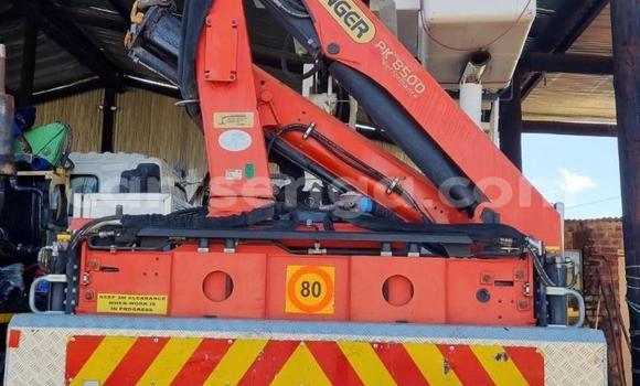 Acheter Occasion Utilitaire Hino 300 Series Blanc à Mbabane, Manzini Acheter Occasion Utilitaire Hino 300 Series Blanc à Mbabane, Manzini