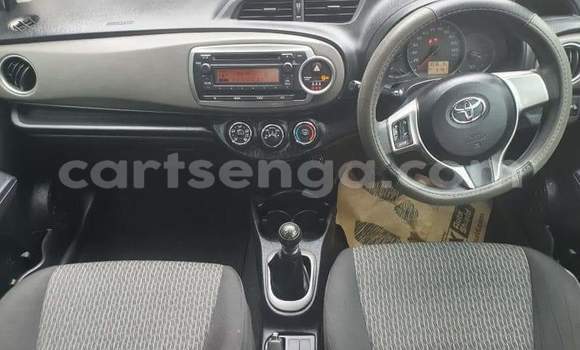 Nunua Ilio tumika Toyota Yaris Silver Gari ndani ya Malkerns nchini Manzini Nunua Ilio tumika Toyota Yaris Silver Gari ndani ya Malkerns nchini Manzini