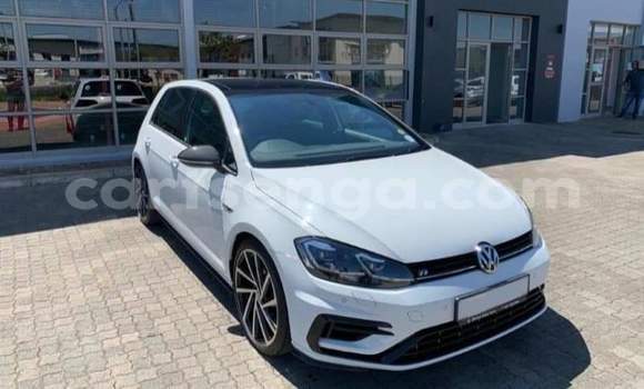 Buy Used Volkswagen Golf R White Car in Manzini in Manzini Buy Used Volkswagen Golf R White Car in Manzini in Manzini