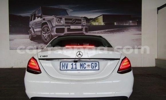 Acheter Occasion Voiture Mercedes‒Benz C-klasse Blanc à Big Bend, Lubombo Acheter Occasion Voiture Mercedes‒Benz C-klasse Blanc à Big Bend, Lubombo