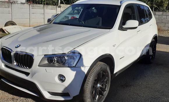 Nunua Ilio tumika BMW X3 White Gari ndani ya Bhunya nchini Manzini Nunua Ilio tumika BMW X3 White Gari ndani ya Bhunya nchini Manzini