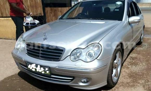 Nunua Ilio tumika Mercedes‒Benz C–Class Silver Gari ndani ya Bhunya nchini Manzini Nunua Ilio tumika Mercedes‒Benz C–Class Silver Gari ndani ya Bhunya nchini Manzini