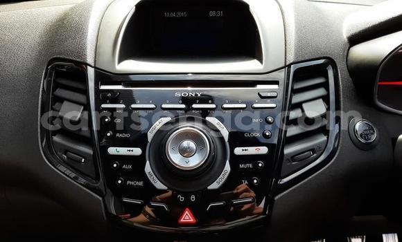 Nunua Ilio tumika Ford Fiesta ST Beige Gari ndani ya Big Bend nchini Lubombo Nunua Ilio tumika Ford Fiesta ST Beige Gari ndani ya Big Bend nchini Lubombo