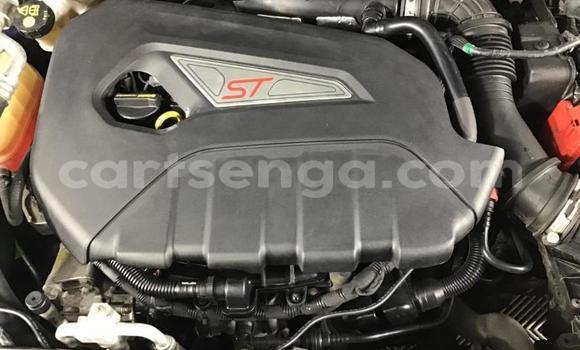 Nunua Ilio tumika Ford Fiesta ST Beige Gari ndani ya Big Bend nchini Lubombo Nunua Ilio tumika Ford Fiesta ST Beige Gari ndani ya Big Bend nchini Lubombo