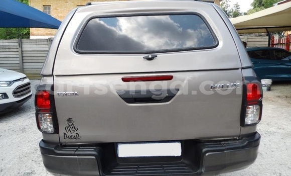 Nunua Ilio tumika Toyota Hilux Beige Gari ndani ya Big Bend nchini Lubombo Nunua Ilio tumika Toyota Hilux Beige Gari ndani ya Big Bend nchini Lubombo