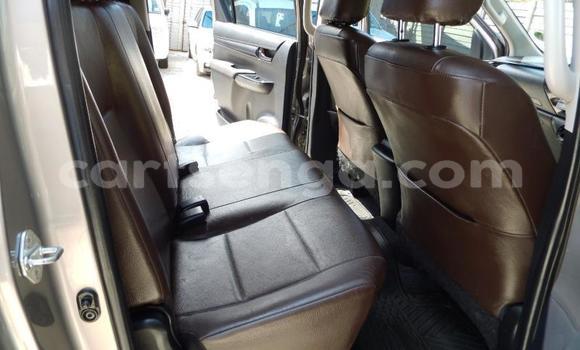 Nunua Ilio tumika Toyota Hilux Beige Gari ndani ya Big Bend nchini Lubombo Nunua Ilio tumika Toyota Hilux Beige Gari ndani ya Big Bend nchini Lubombo