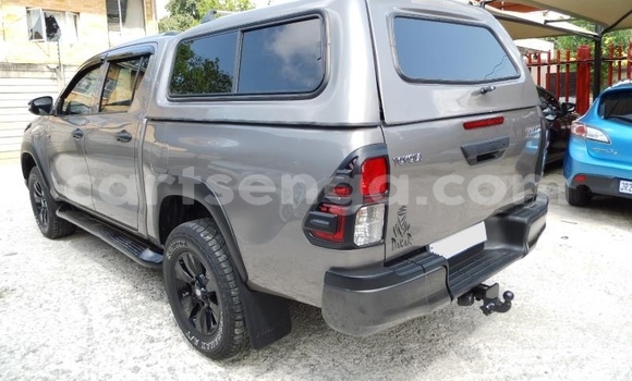 Nunua Ilio tumika Toyota Hilux Beige Gari ndani ya Big Bend nchini Lubombo Nunua Ilio tumika Toyota Hilux Beige Gari ndani ya Big Bend nchini Lubombo