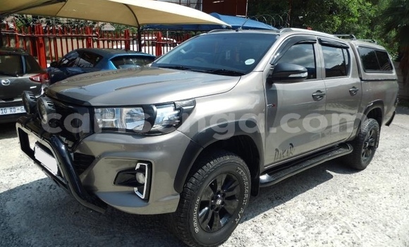 Nunua Ilio tumika Toyota Hilux Beige Gari ndani ya Big Bend nchini Lubombo Nunua Ilio tumika Toyota Hilux Beige Gari ndani ya Big Bend nchini Lubombo